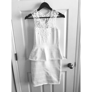 WOWCOUTURE BODYCON WHITE PEPLUM DRESS size M